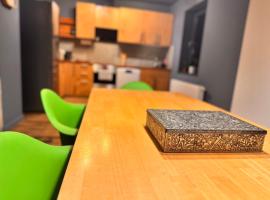 Hiddenhausen Premium Apartment mit Terrasse, hotel in Hiddenhausen