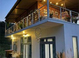 La Maritza, Hotel in Tiên Hai