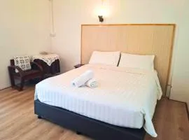 Hotel De Ratt Phuket