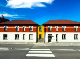 Auberge de Jeunesse Les Francas du Pas-de-Calais - ARRAS, hotel in Saint-Laurent-Blangy