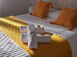 Piso La Cumbre - CEE, hotel in Cee