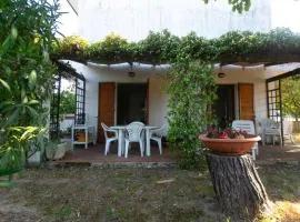 Villetta con giardino a Marcelli - M148
