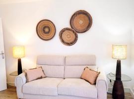 Calme et verdure à Poissy 50 m2 parking terrasse, hotel in Poissy