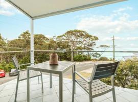 Seahaven - pet-friendly retreat near Hyams Beach, Wellnesshotel in Hyams Beach