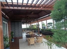 Hotel Ghiloth Inn, hotel i Neemrana