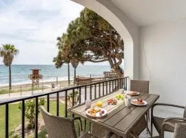 Sea Front Beach House Micaela I