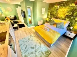 Cozy Apartment in Bournemouth Town Centre - Fast WiFi - Smart TV - Walk to Town Centre and Beach