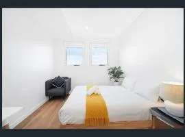 Modern Studio in Burwood