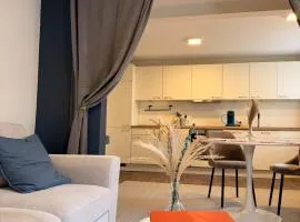 Royal Blue Residence Elegant, Quiet and Exclusive