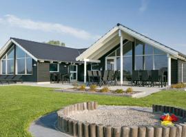 Villavilla #366 - R&aring;bylille Strand, Lollandfalsterm&oslash;n，Pollerup Kulleg&aring;rd的有熱水按摩池的飯店