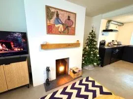 Palms 1 - Wood burner, 5 min walk to beach+parking