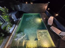 Kathu V pool villa 171, hotel em Kathu