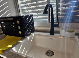 יחידת סוקי, Hotel in Zichron Ja’akow