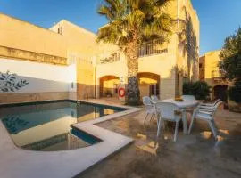 San Lawrenz Farmhouse Rustic Retreat with Pool