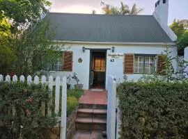 Maggie Rose Cottage Self Catering in Greyton