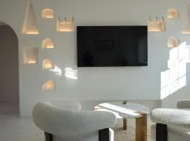 The Nicho House 4BD Ultra Modern Adobe Near Plaza