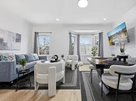 Sleeps 18! - 6 BR - 2 Kitchens