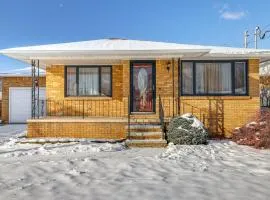 Home 5 Mi to Dtwn Buffalo! Easy I-190 Access