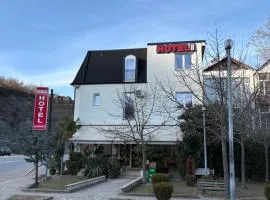 Hotel Skura