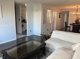 Napaeno's Place - Home Away from Home, hotel in Kingston