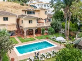 Spacious Andalusian villa with private pool REMS