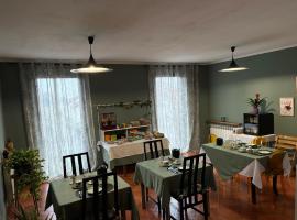 Affittacamere Lively, khách sạn ở Novara