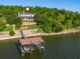 Gather in Style Space Views & Comfort, hotelli kohteessa Runaway Bay