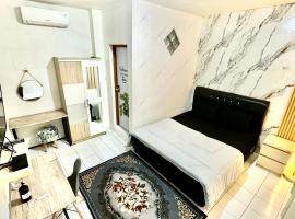 Sky Garden By Roomate Inn, hotel in Bandung