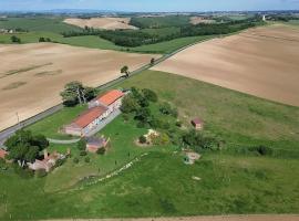 Chic & Nature Gîte - Domaine du Verdier, Lauragais, khách sạn ở Cintegabelle