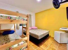 ConFoto & mar #TuDoQuEeUqUeRo#, Hotel in Matinhos