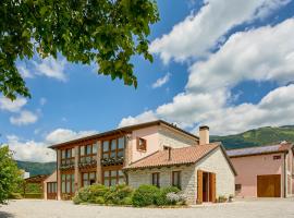 Agriturismo Roccat, готель у місті Вальдобб'ядене