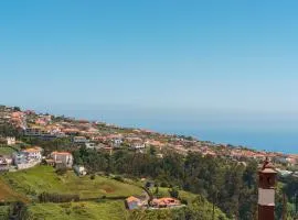 GuestReady - Escape with Ocean and Mountain Views