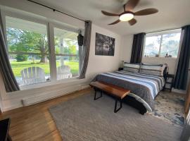 Our Place Up North BnB, hotel con estacionamiento en Huntsville