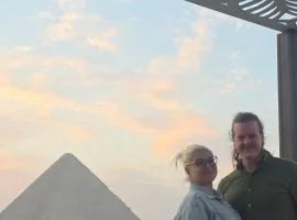 pyra pyramids view inn