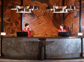 HUALUXE Hotels and Resorts Xianyang، فندق في Xianyang