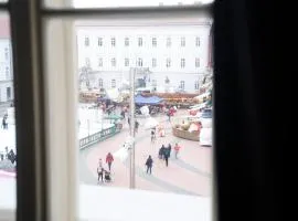 Liberty Square View Ultra Central Flat