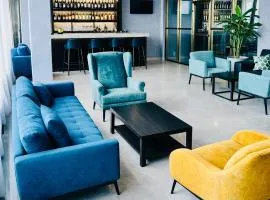 Tris Estates Hotel & Suites