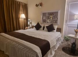 The Moonvale Cottage A Victorian Theme Independent Homestay!, k&aelig;ledyrsvenligt hotel i Chandīgarh