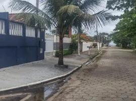 Casa em Peruíbe com piscina