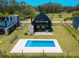 Casa Agustina - Casa En Barrio Privado San Benito, Chapadmalal Para 6 PAX Con Pileta - Hola Sur