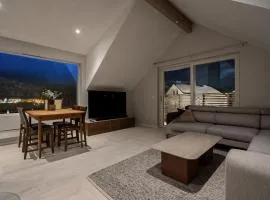 Central apartment with a nice view and parking