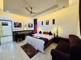 Hotel Oxygen Bloom-Near Noida Sector 18 Metro, hotel in Noida