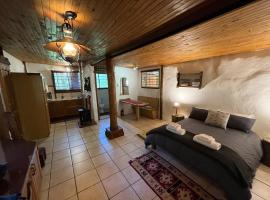 Enchanted Forest Cottage Escape!, hotell i Hogsback