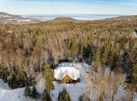 The Bear - Escapade en Nature avec Spa, hotel u gradu Petite-Rivière-Saint-François