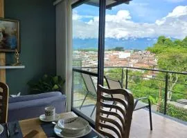 Apartamento Vacacional a 5min del Aeropuerto - Con 3 Piscinas - 2 Jacuzzi - Sauna - 20 min Parque del Café - By Molca Travel