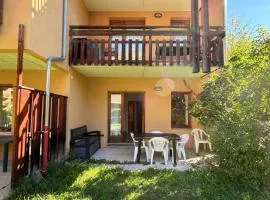 Résidence Le Palatin - Appartement au pied des pistes à Pelvoux – 4/6 Personnes MAE-3023