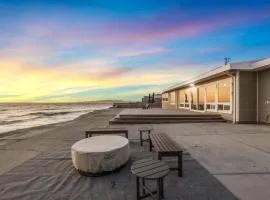 Marbella Lane-Oceanfront Retreat w Stunning View