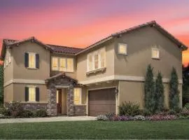 Marbella Lane Spacious 4BR Modern Family Home