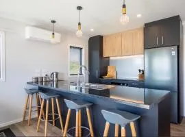 Raglan Sun Seekers Retreat