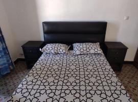 Appartement 3 pièces، فندق في LʼAgha